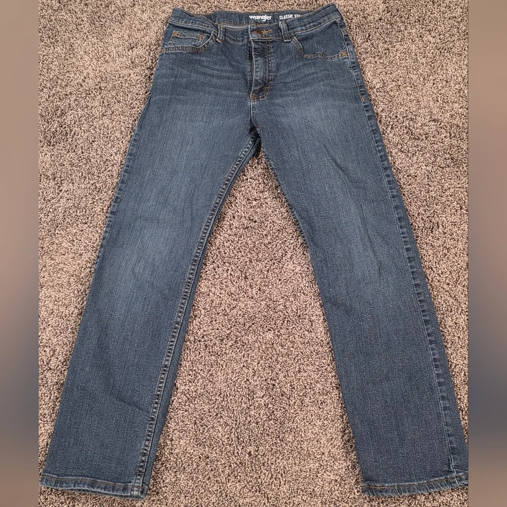 WRANGLER Boys Classic Straight Medium Wash Jean Size 14R - Picture 3 of 5